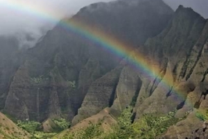 Comment et pourquoi un arc-en-ciel se forme-t-il dans le ciel