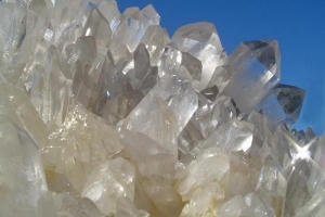 Comment nettoyer la roche de quartz blanc