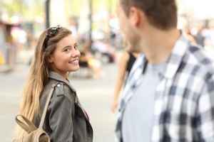 Comment amener une femme à vous remarquer