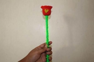 Comment faire de l'artisanat en pâte à modeler: easy rose