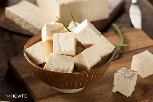 Comment savoir si le tofu a mal tourné - durée de conservation du tofu