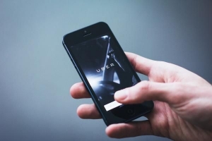 Quelle est la différence entre uber et lyft?