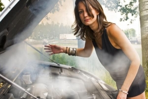 Pourquoi ma voiture surchauffe-t-elle lorsque la climatisation est allumée?